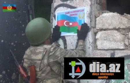 "Çıxar maaş kartını mənə ver, ailəmə yemək alım"