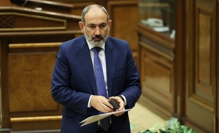 Paşinyan “qalaqurma” edir