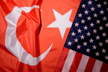 ABŞ Türkiyə il dil tapmaq zorundadır...