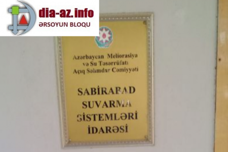 İdarə rəisi xeyli sayda işçinin əmək haqqı kartını özünə götürüb