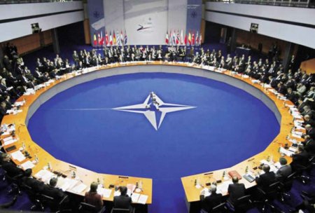 NATO-ya gedən yolda “körpü” 