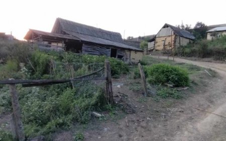 Lerikin bu kəndi XARABA GÜNƏ QALIB...
