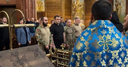 “ArBat” Ukraynaya qarşı: ermənilər indoneziyalı “könüllüləri” Donetskə aparır