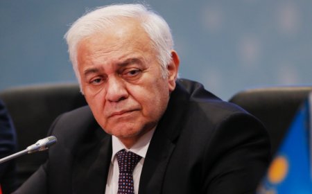 Hakimiyyətin rəsmən 3-cü siması idi... indi federasiyada gün keçirir...