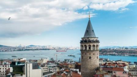 3 il sonra yenidən İstanbulda: 