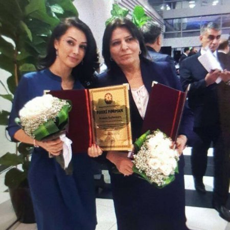 `Tapançalı direktor`un məktəbində maskalı manyak 