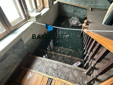 Mərdəkanda çirkab suları evlərə dolur 